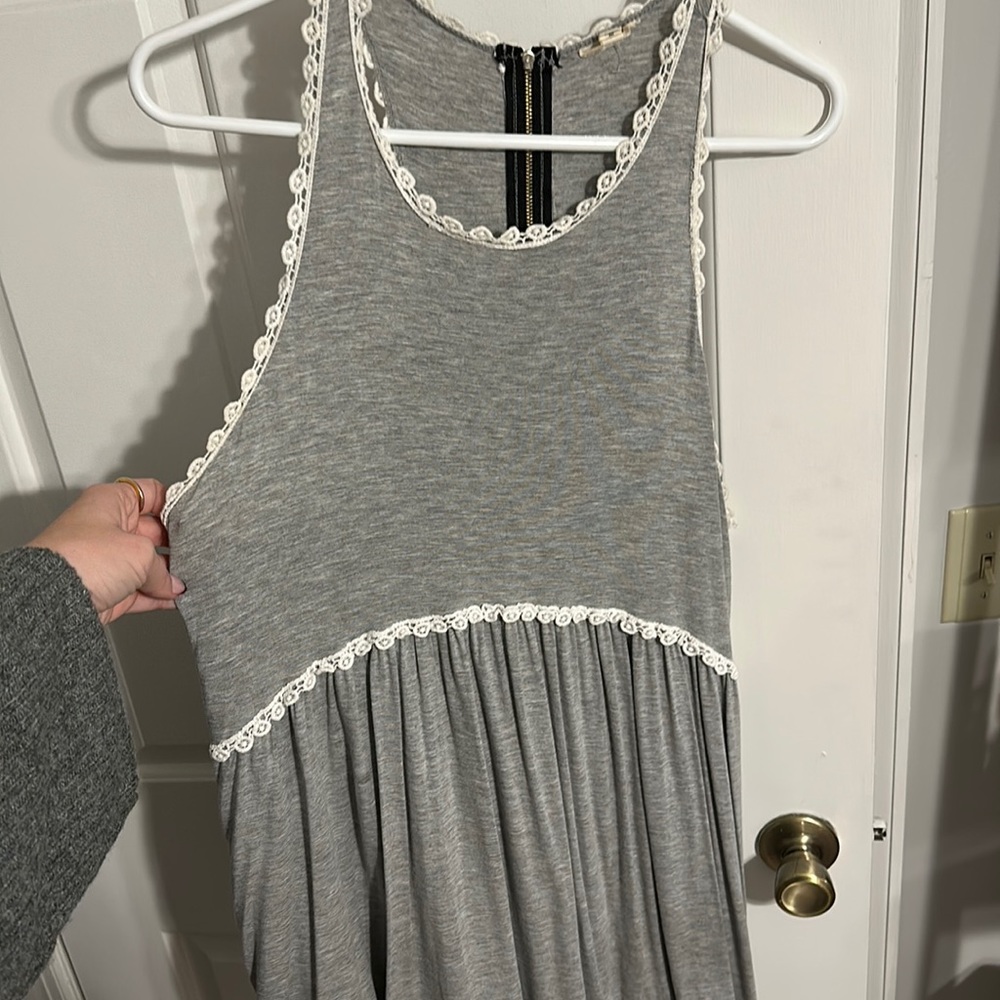 Grey tank top
